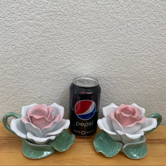 Pair of Ceramic Rose Flower Candle Holders - Picture 4 of 16